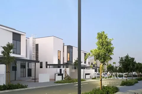 Villa in Al Furjan, Dubai 4 bedrooms, 331 sq.m. № 122570 - photo 12