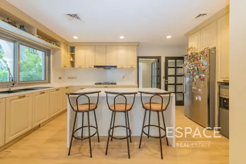 Villa in Green Community West, Green Community, Dubai 5 bedrooms, 548 sq.m. № 122568 - photo 7