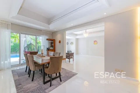Villa in Green Community West, Green Community, Dubai 5 bedrooms, 548 sq.m. № 122568 - photo 6