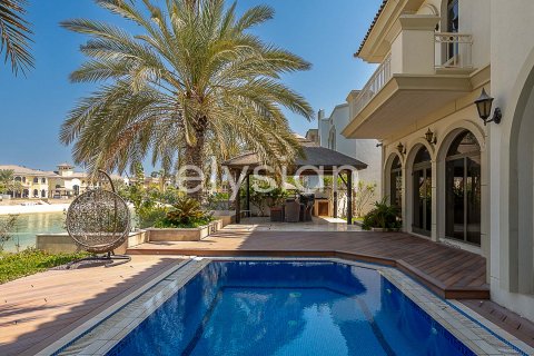 Снять в аренду виллу в Garden Homes, Пальма Джумейра, Дубай: 4 спальни, 689м², № 38116 - фото 7