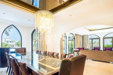 Снять в аренду виллу в Garden Homes, Пальма Джумейра, Дубай: 4 спальни, 689м², № 38116 - фото 25