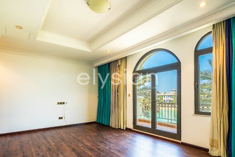 Снять в аренду виллу в Garden Homes, Пальма Джумейра, Дубай: 4 спальни, 689м², № 38116 - фото 19