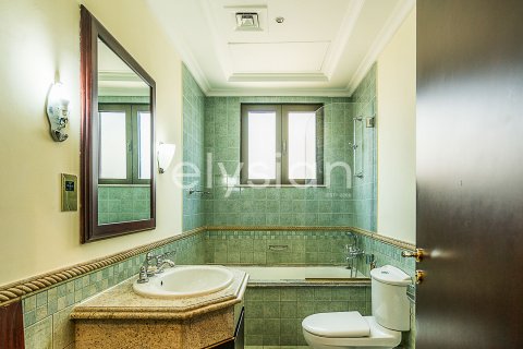 Снять в аренду виллу в Garden Homes, Пальма Джумейра, Дубай: 4 спальни, 689м², № 38116 - фото 10