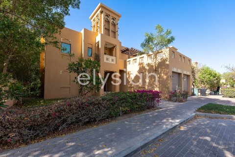 Villa in Murooj Al Furjan, Al Furjan, Dubai 3 bedrooms, 322 sq.m. № 38112 - photo 9