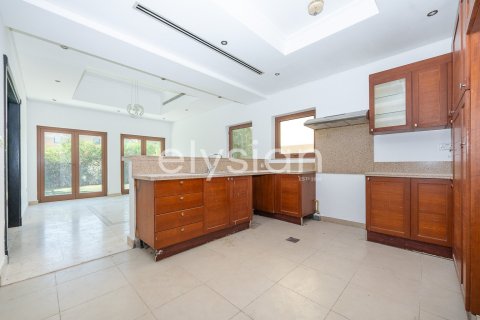 Villa in Murooj Al Furjan, Al Furjan, Dubai 3 bedrooms, 322 sq.m. № 38112 - photo 5