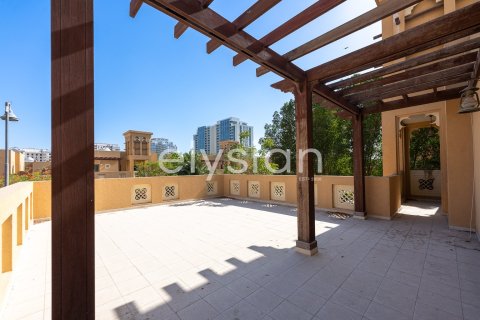 Villa in Murooj Al Furjan, Al Furjan, Dubai 3 bedrooms, 322 sq.m. № 38112 - photo 10