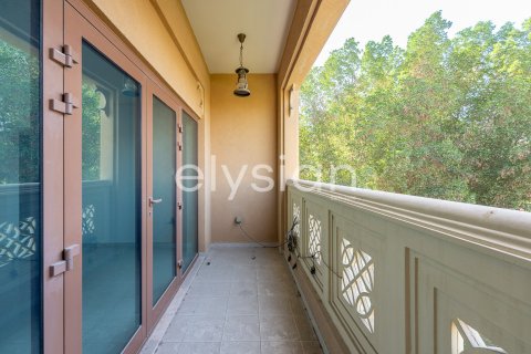 Villa in Murooj Al Furjan, Al Furjan, Dubai 3 bedrooms, 322 sq.m. № 38112 - photo 4