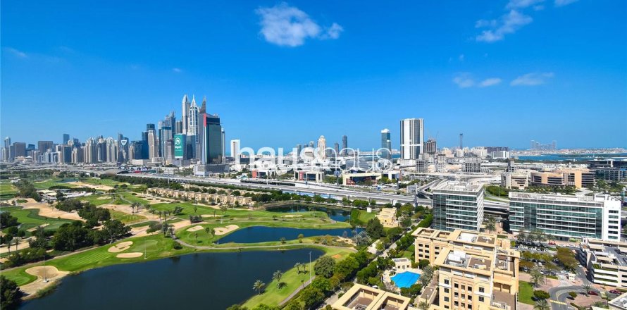 Apartamento en The Views, Dubai, 2 dormitorios, 118 m², № 44592