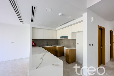 Снять в аренду виллу в Villanova, Dubai Land, Дубай: 3 спальни, 181.35м², № 136208 - фото 10