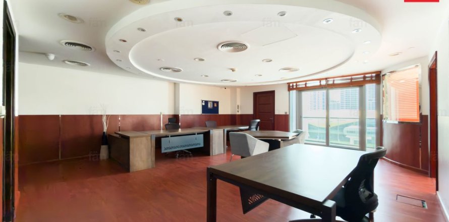 Oficina en Dubai, 92.4 m², № 124966