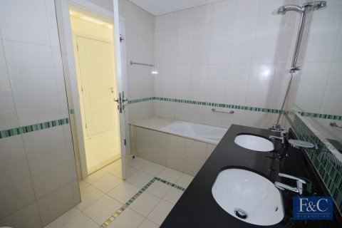 Apartamento en Damac Heights, Dubai Marina, Dubai, 2 dormitorios, 140 m², № 103354 - foto 22