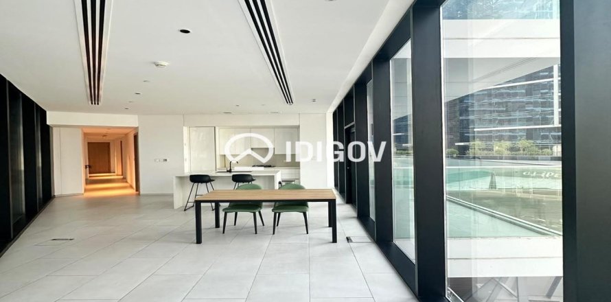 Квартира в Marquise Square Tower, Бизнес-Бэй, Дубай, 2 спальни, 137.68м², № 123483