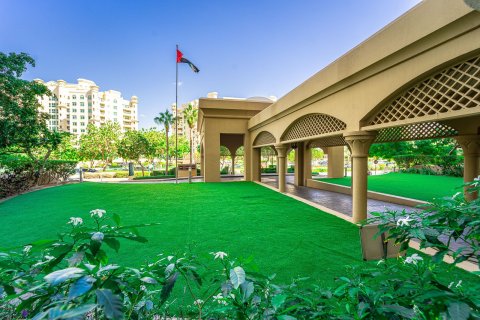 Apartment in Palm Jumeirah, Dubai 2 bedrooms, 150 sq.m. № 137875