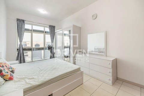 Apartamento en Dubai Sports City, Dubai, 2 dormitorios, 131.74 m², № 138644 - foto 8