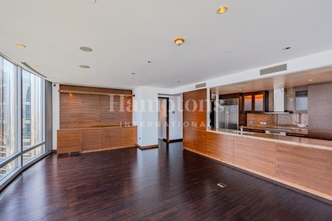 Appartement à Burj Khalifa, Dubai, 3 chambres, 216.73526676 m², № 118441 - photo 3