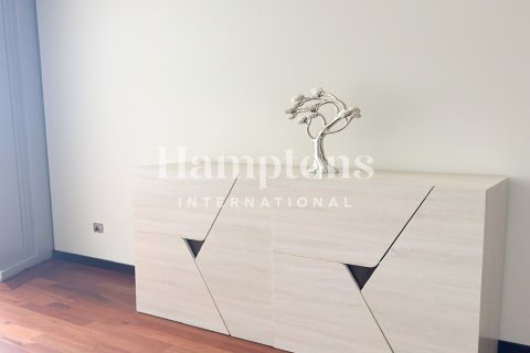 Apartamento en Burj Khalifa, Dubai, 1 dormitorio, 101.81982994 m², № 118442 - foto 13