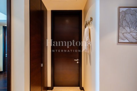 Apartamento en Burj Khalifa, Dubai, 1 dormitorio, 101.81982994 m², № 118442 - foto 5