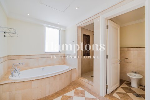 Dúplex en Jumeirah Beach Residence, Dubai, 4 dormitorios, 585.91971137 m², № 118443 - foto 8