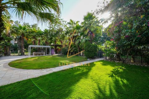 Villa in Green Community West, Green Community, Dubai 5 bedrooms, 882 sq.m. № 112337 - photo 28