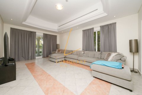 Villa in Green Community West, Green Community, Dubai 5 bedrooms, 882 sq.m. № 112337 - photo 20