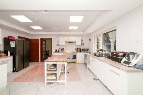Villa in Green Community West, Green Community, Dubai 5 bedrooms, 882 sq.m. № 112337 - photo 15