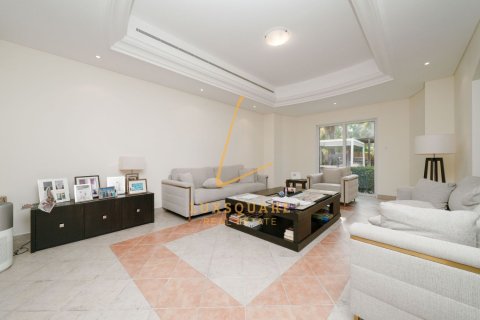 Villa in Green Community West, Green Community, Dubai 5 bedrooms, 882 sq.m. № 112337 - photo 30