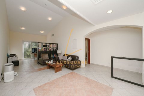 Villa in Green Community West, Green Community, Dubai 5 bedrooms, 882 sq.m. № 112337 - photo 16