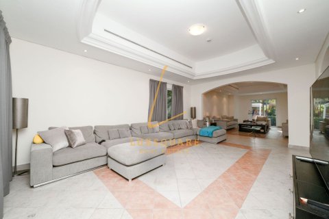 Villa in Green Community West, Green Community, Dubai 5 bedrooms, 882 sq.m. № 112337 - photo 22