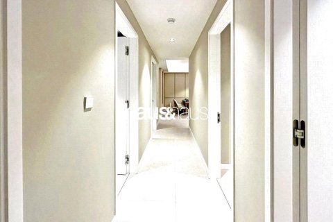 Apartment in Dubai 2 bedrooms, 128 sq.m. № 44141 - photo 2