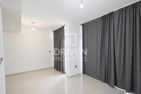 Townhouse in Dubai 3 bedrooms, 112.23 sq.m. № 140793 - photo 2