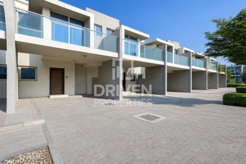 Maison de ville à Dubai, 3 chambres, 112.23 m², № 140793