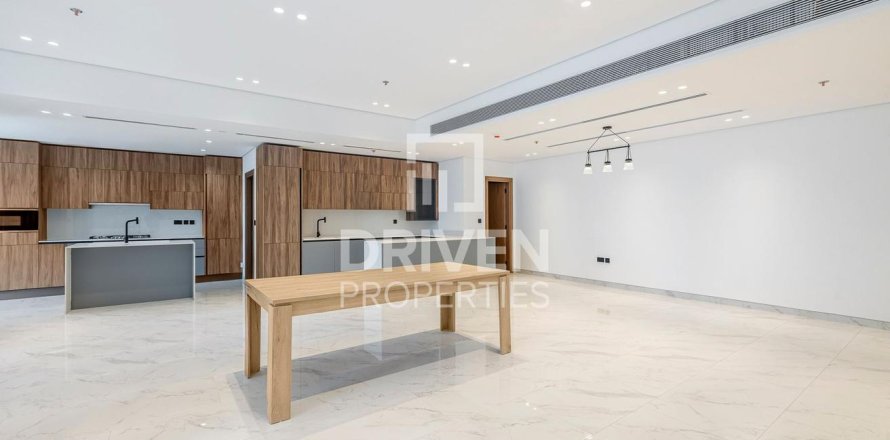 Appartement à Business Bay, Dubai, 3 chambres, 245.54 m², № 140784