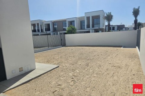 Villa in Dubai 4 bedrooms, 351.7 sq.m. № 109817 - photo 12