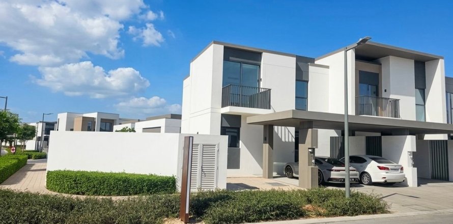 Villa in Dubai 4 bedrooms, 351.7 sq.m. № 109817