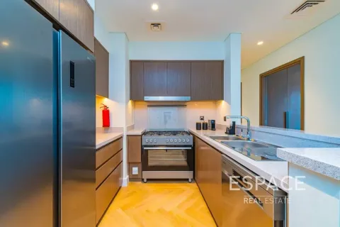 Apartment in Downtown Dubai (Downtown Burj Dubai), Dubai 3 bedrooms, 140 sq.m. № 122555 - photo 6