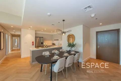 Apartment in Downtown Dubai (Downtown Burj Dubai), Dubai 3 bedrooms, 142 sq.m. № 122554 - photo 5