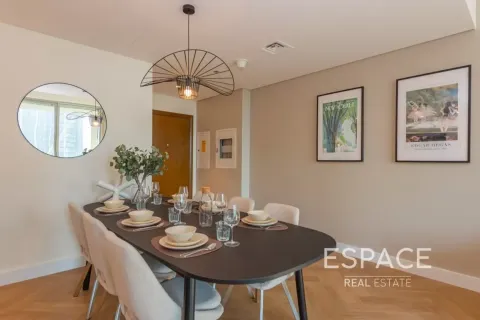 Apartment in Downtown Dubai (Downtown Burj Dubai), Dubai 3 bedrooms, 142 sq.m. № 122554 - photo 6