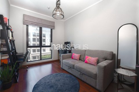 Apartment in Old Town, Dubai 3 bedrooms, 183 sq.m. № 44750 - photo 10
