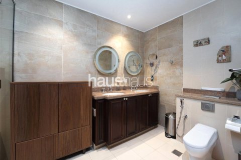 Apartment in Old Town, Dubai 3 bedrooms, 183 sq.m. № 44750 - photo 11