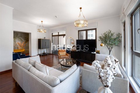 Apartment in Old Town, Dubai 3 bedrooms, 183 sq.m. № 44750 - photo 2