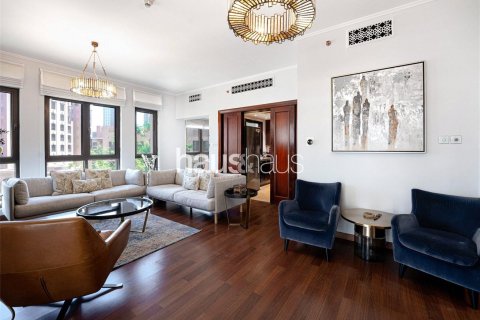 Apartment in Old Town, Dubai 3 bedrooms, 183 sq.m. № 44750 - photo 4