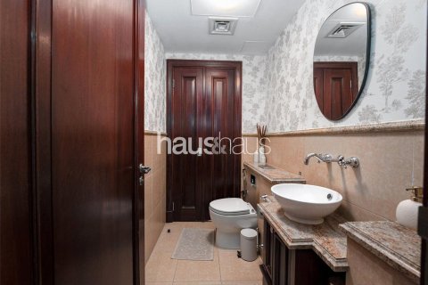 Apartment in Old Town, Dubai 3 bedrooms, 183 sq.m. № 44750 - photo 17