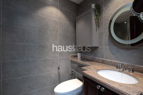 Apartment in Old Town, Dubai 3 bedrooms, 183 sq.m. № 44750 - photo 15