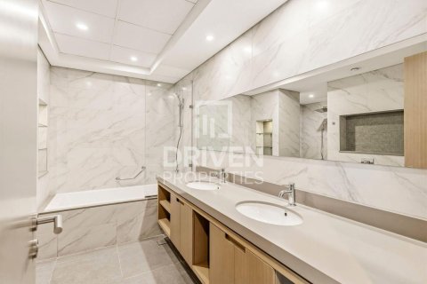Appartement à Al Satwa, Dubai, 2 chambres, 179.95 m², № 128191 - photo 17