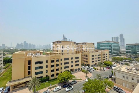 Apartment in The Views, Dubai 2 bedrooms, 123 sq.m. № 43296 - photo 10