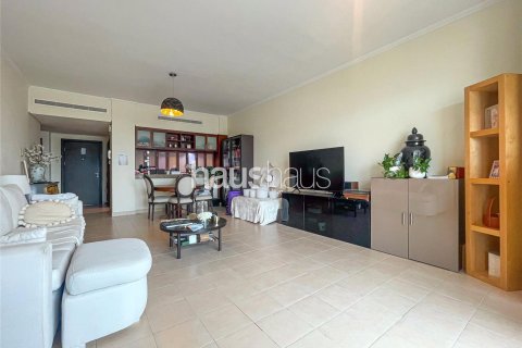 Apartment in The Views, Dubai 2 bedrooms, 123 sq.m. № 43296 - photo 9