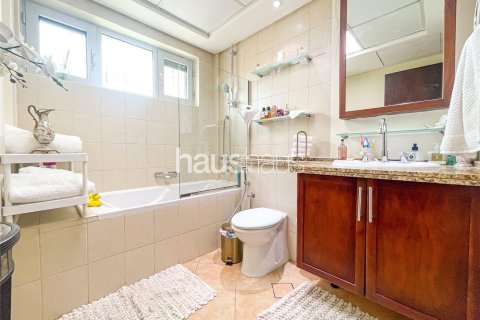 Apartment in The Views, Dubai 2 bedrooms, 123 sq.m. № 43296 - photo 7