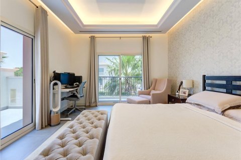 Купить таунхаус в Джумейра Гольф Эстейтс, Дубай: 3 спальни, 265м², № 43304 - фото 9