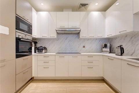 Купить таунхаус в Джумейра Гольф Эстейтс, Дубай: 3 спальни, 265м², № 43304 - фото 5