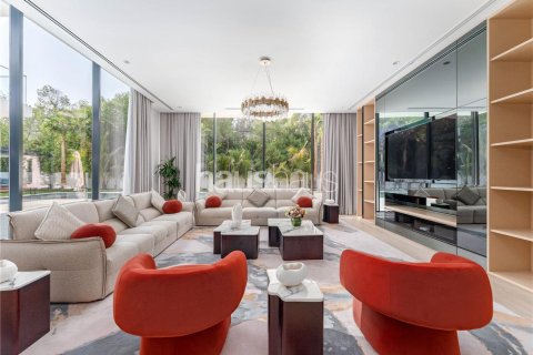Villa en Al Barari, Dubai, 4 dormitorios, 839 m², № 43285 - foto 2